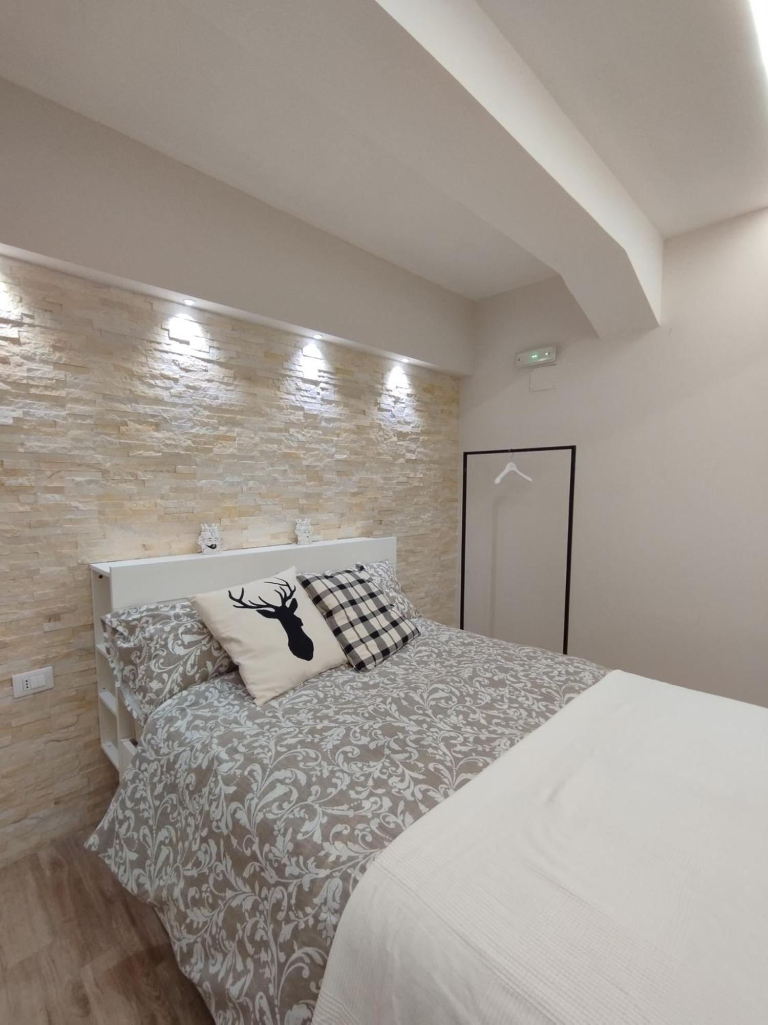 Ferienwohnung La Casa Nel Cortile Catania Exterior foto