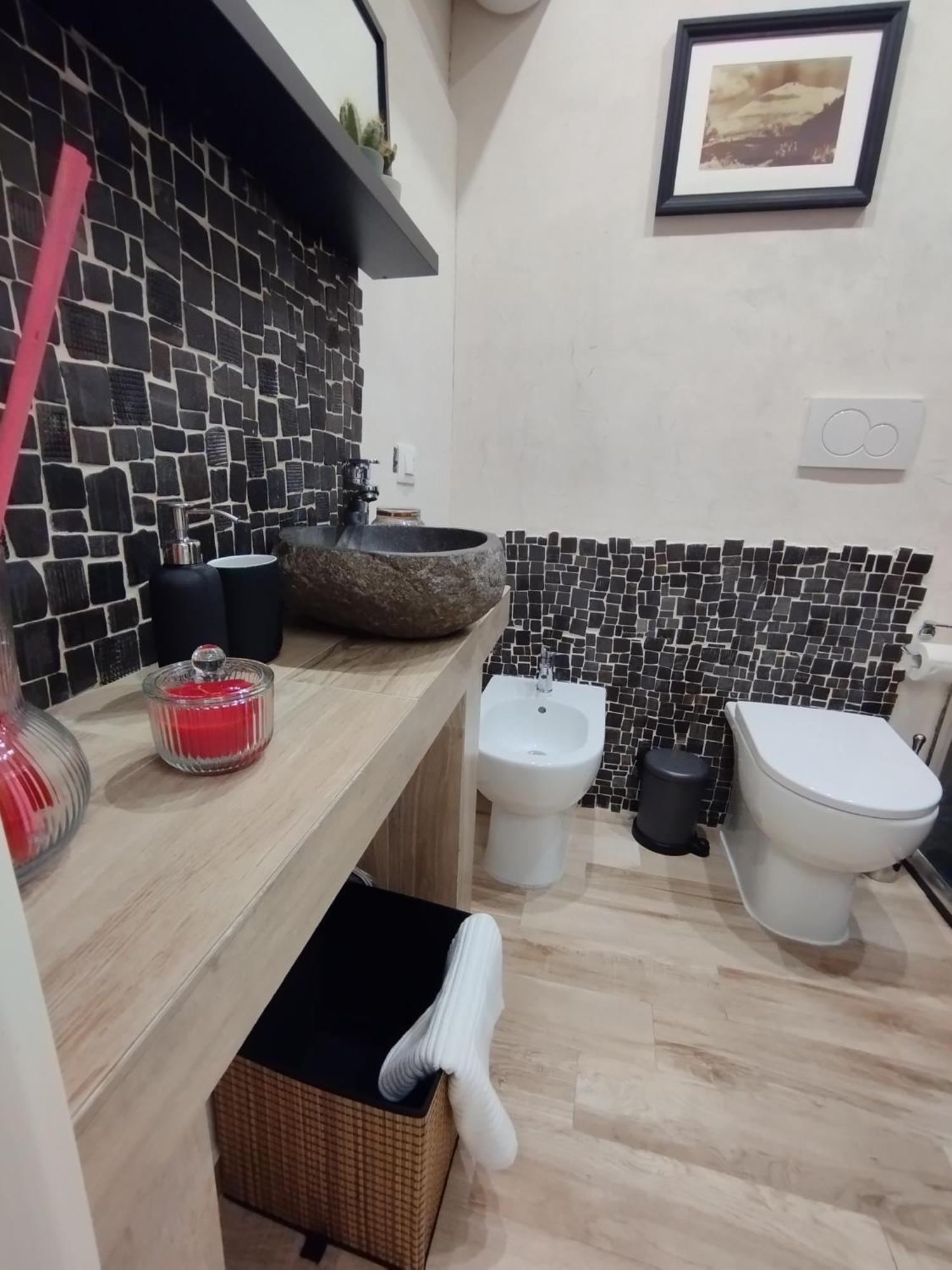Ferienwohnung La Casa Nel Cortile Catania Exterior foto